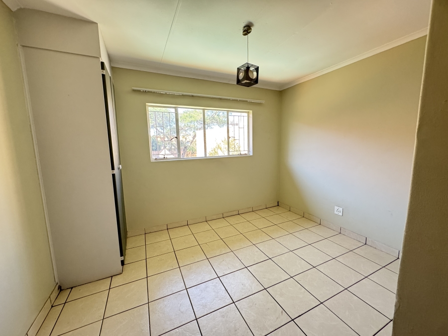 3 Bedroom Property for Sale in Garsfontein Gauteng