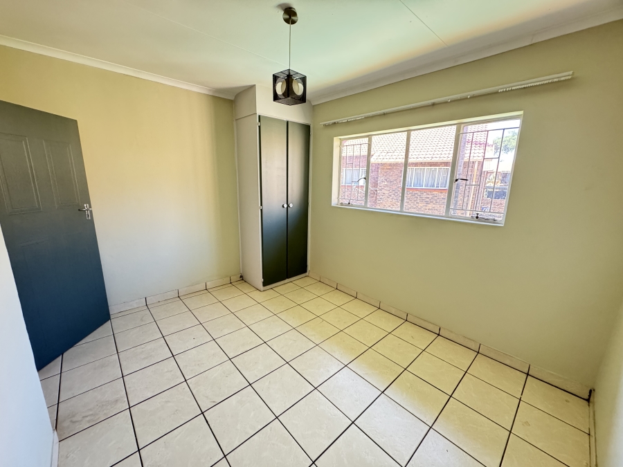 3 Bedroom Property for Sale in Garsfontein Gauteng