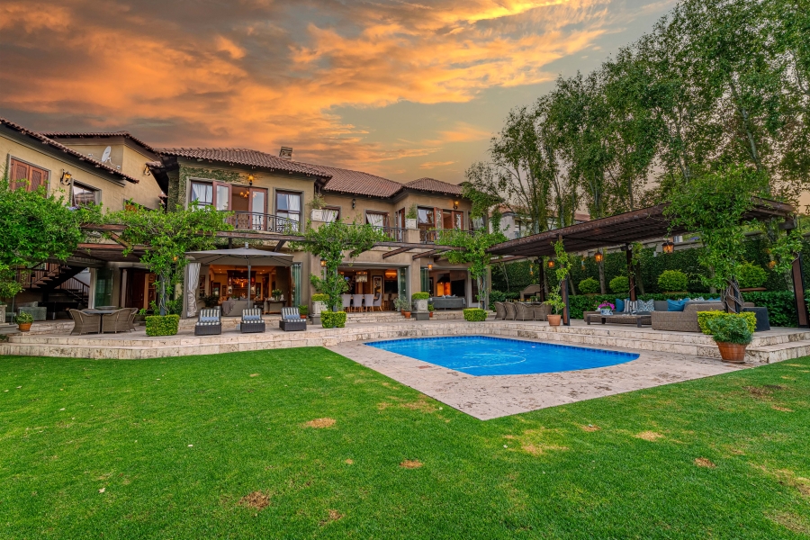 5 Bedroom Property for Sale in Waterkloof Ridge Gauteng