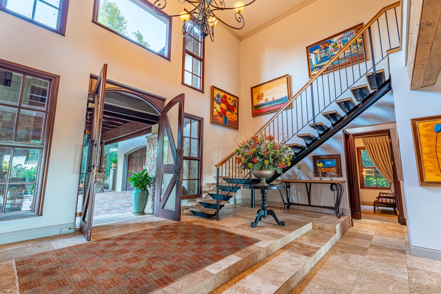 5 Bedroom Property for Sale in Waterkloof Ridge Gauteng