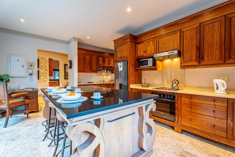 5 Bedroom Property for Sale in Waterkloof Ridge Gauteng