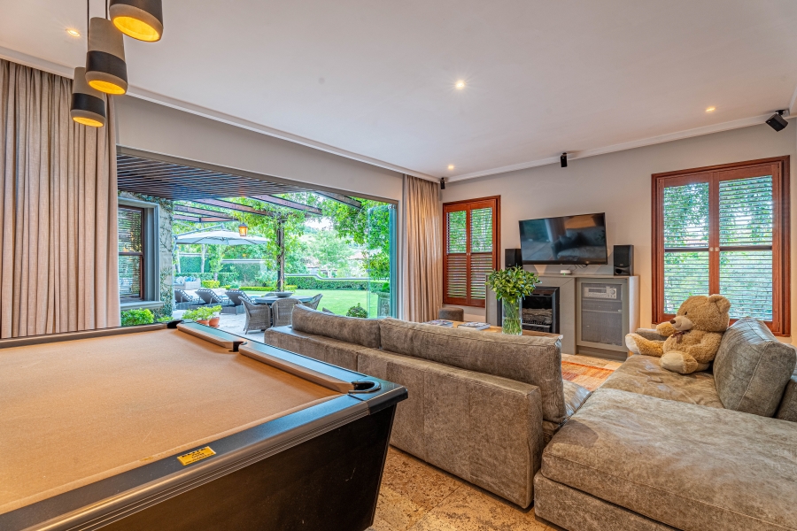 5 Bedroom Property for Sale in Waterkloof Ridge Gauteng