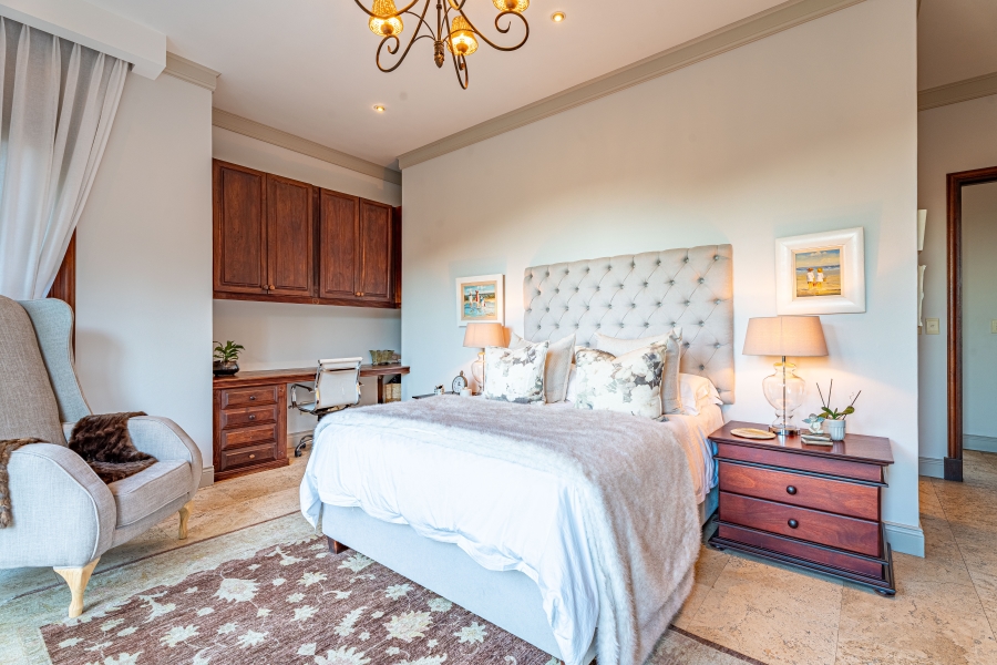 5 Bedroom Property for Sale in Waterkloof Ridge Gauteng