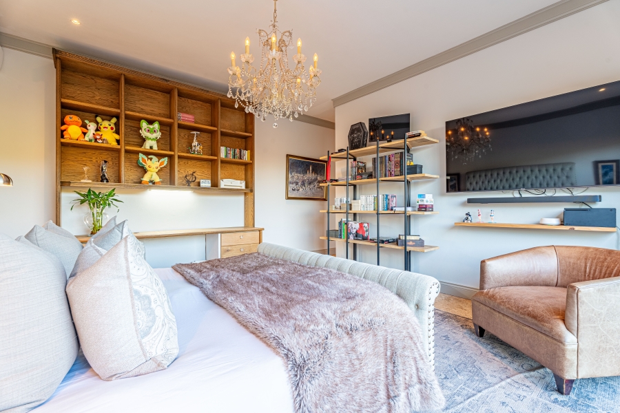 5 Bedroom Property for Sale in Waterkloof Ridge Gauteng