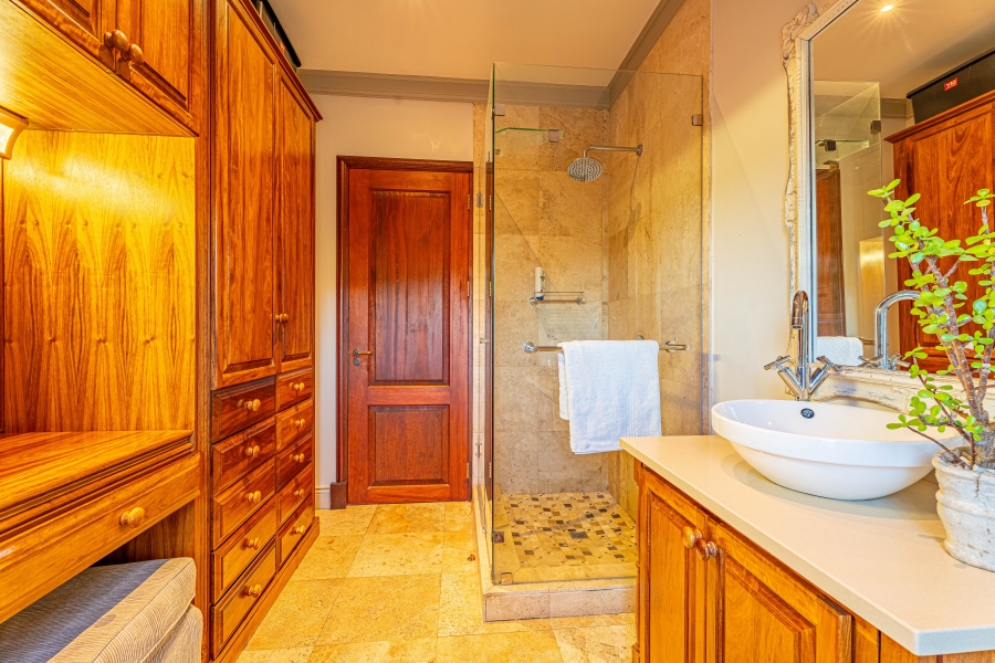 5 Bedroom Property for Sale in Waterkloof Ridge Gauteng