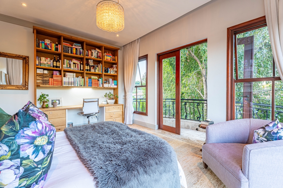 5 Bedroom Property for Sale in Waterkloof Ridge Gauteng