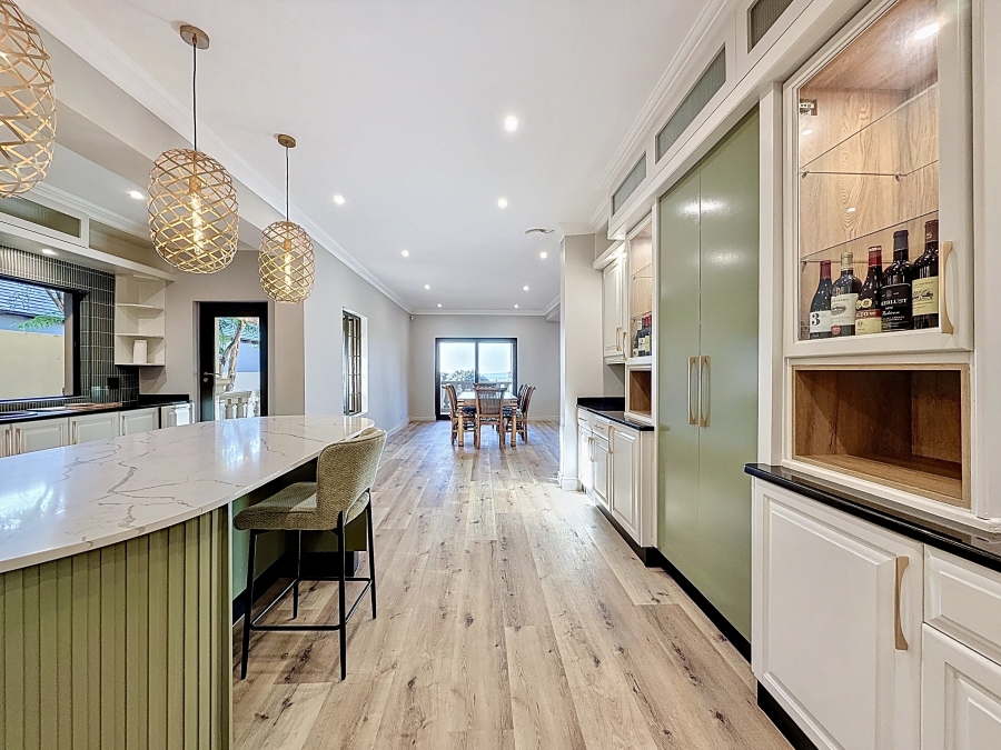 5 Bedroom Property for Sale in Waterkloof Gauteng