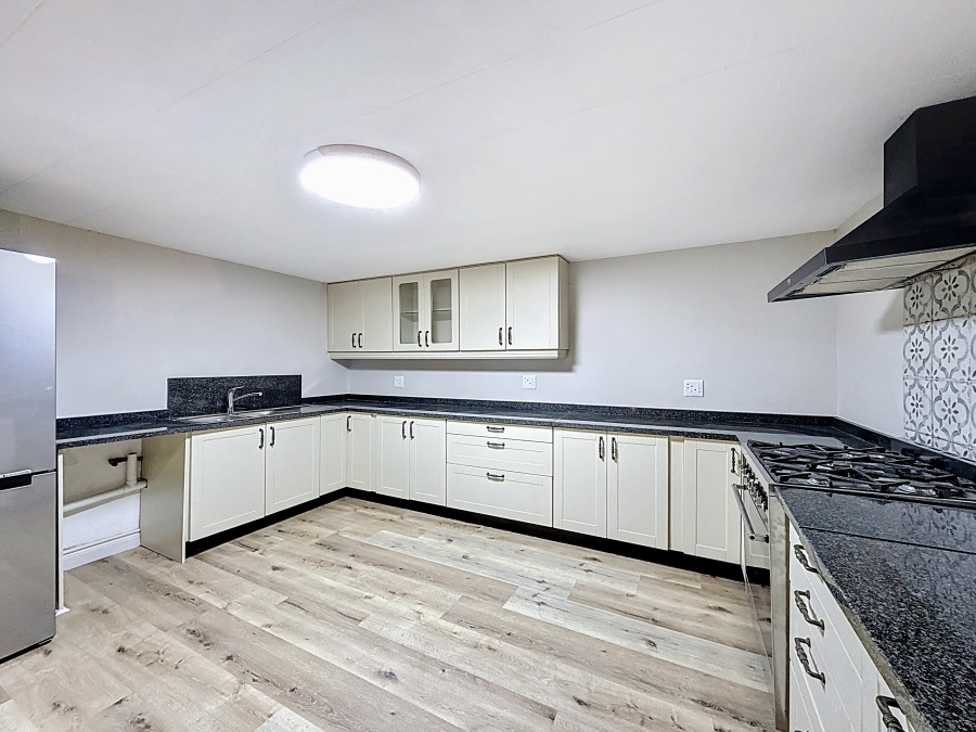 5 Bedroom Property for Sale in Waterkloof Gauteng