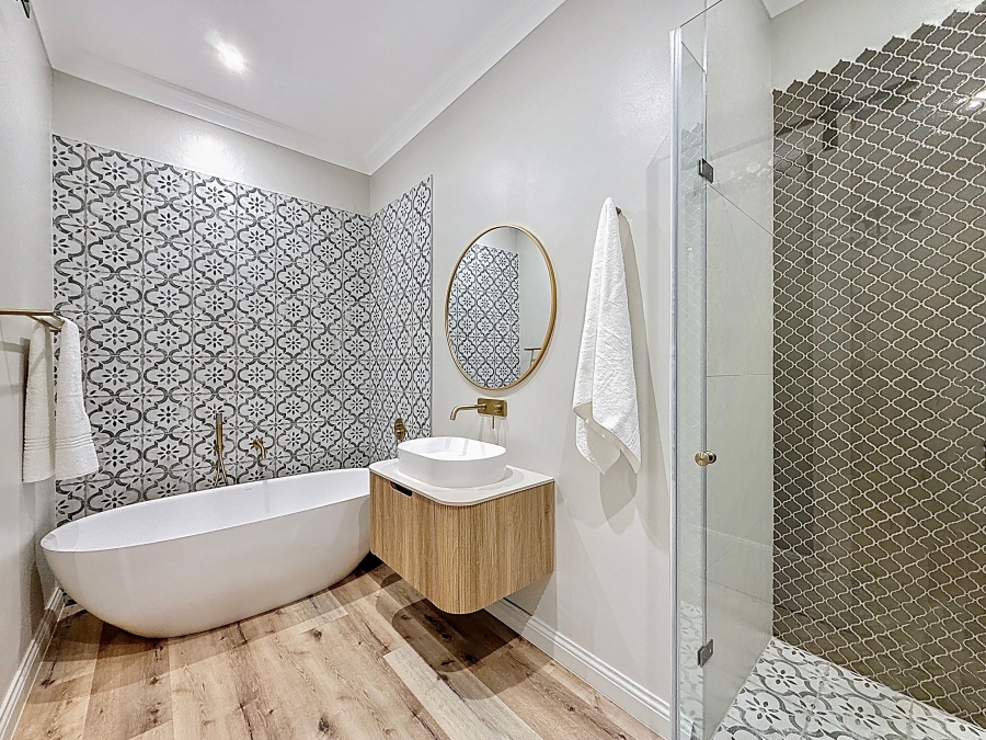 5 Bedroom Property for Sale in Waterkloof Gauteng