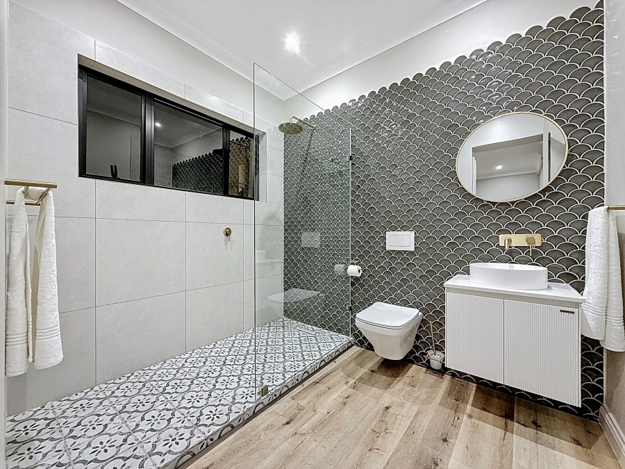 5 Bedroom Property for Sale in Waterkloof Gauteng