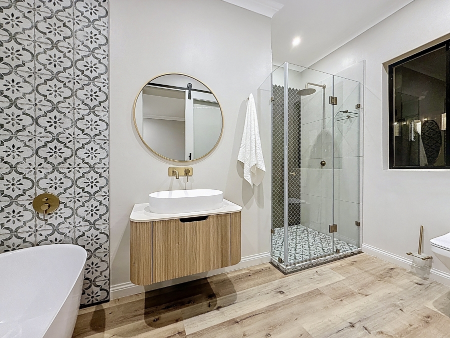 5 Bedroom Property for Sale in Waterkloof Gauteng