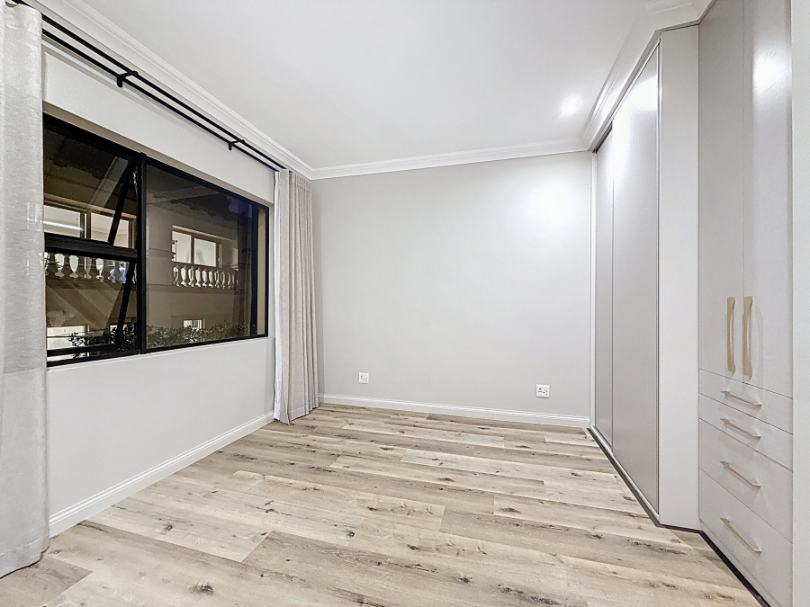 5 Bedroom Property for Sale in Waterkloof Gauteng