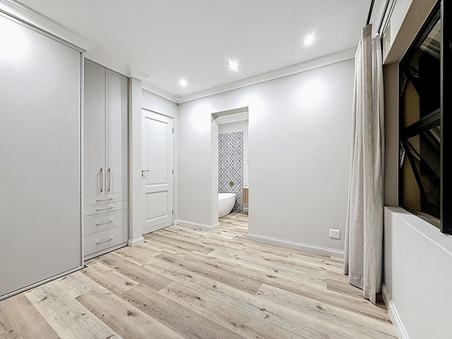 5 Bedroom Property for Sale in Waterkloof Gauteng