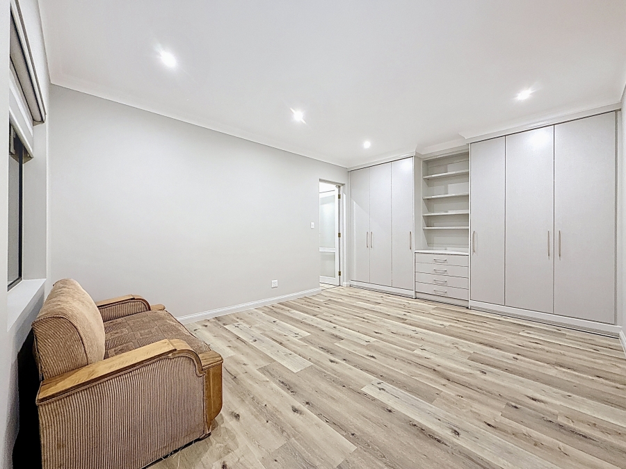 5 Bedroom Property for Sale in Waterkloof Gauteng