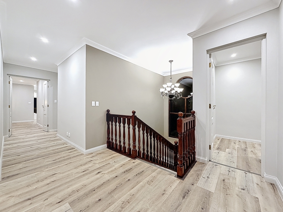 5 Bedroom Property for Sale in Waterkloof Gauteng