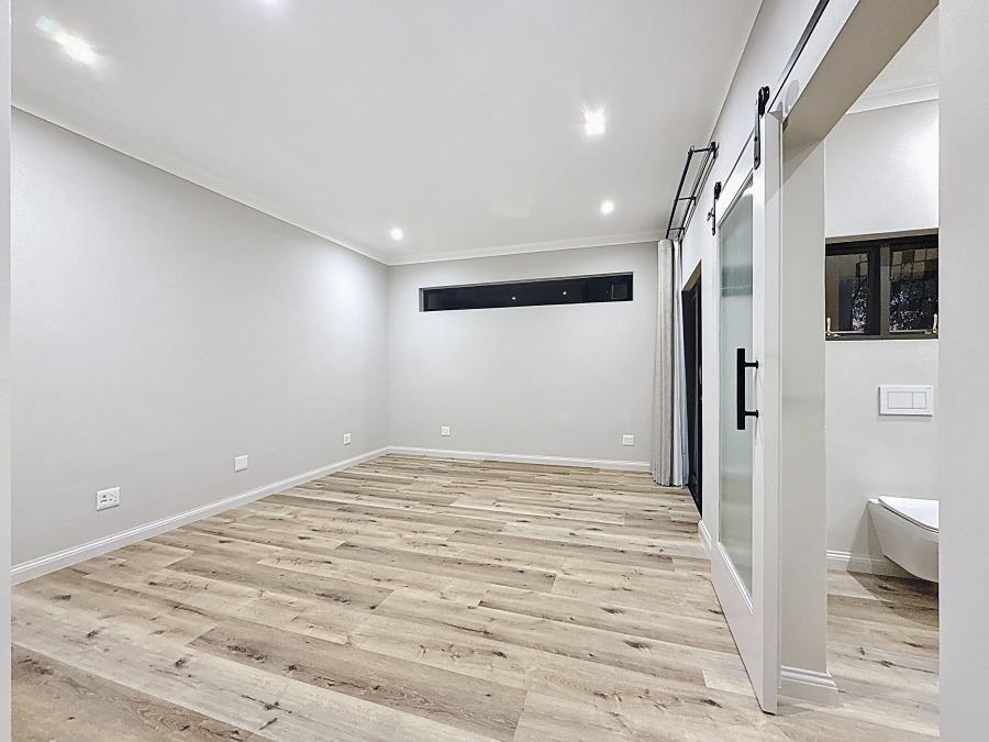 5 Bedroom Property for Sale in Waterkloof Gauteng