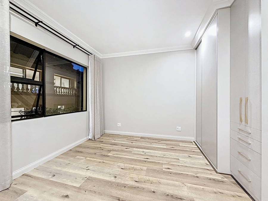 5 Bedroom Property for Sale in Waterkloof Gauteng