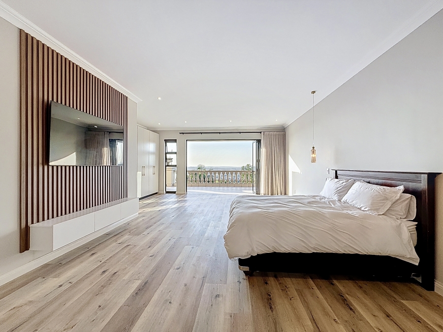 5 Bedroom Property for Sale in Waterkloof Gauteng