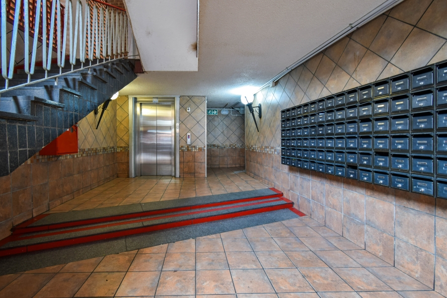 1 Bedroom Property for Sale in Sunnyside Gauteng