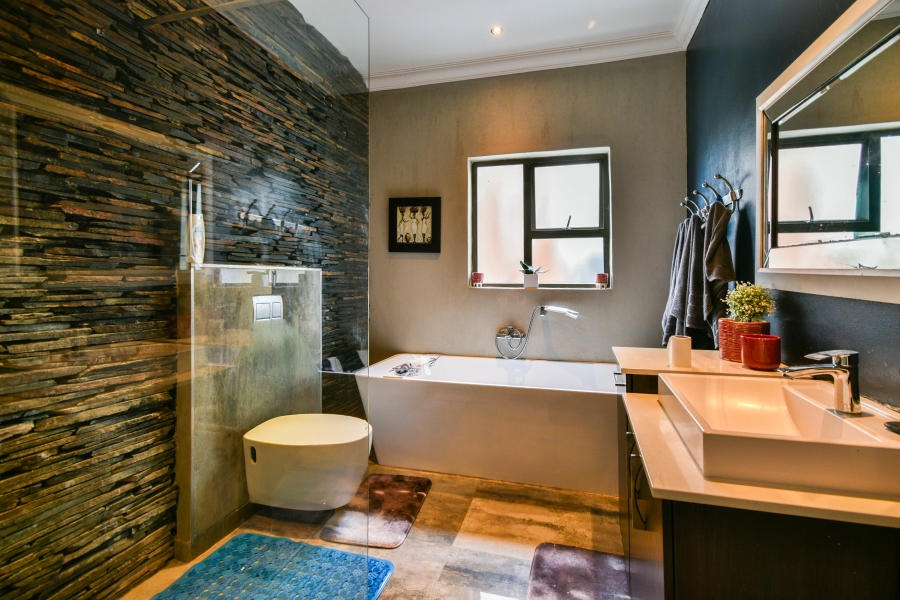 3 Bedroom Property for Sale in Olympus AH Gauteng