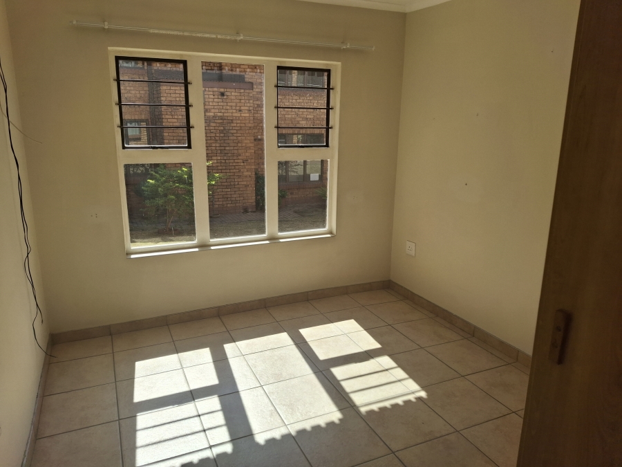 2 Bedroom Property for Sale in Willow Park Manor Gauteng