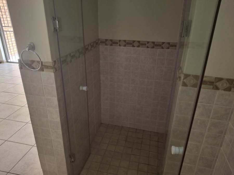 2 Bedroom Property for Sale in Willow Park Manor Gauteng