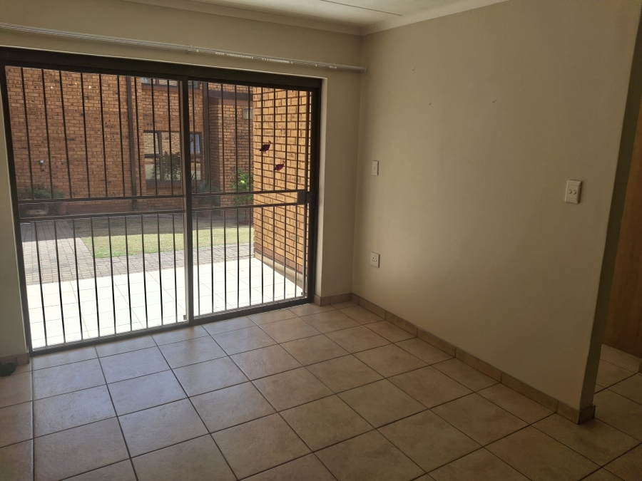 2 Bedroom Property for Sale in Willow Park Manor Gauteng