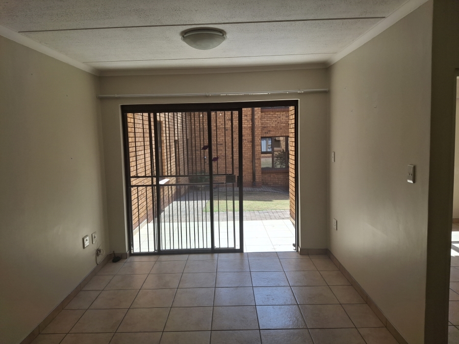 2 Bedroom Property for Sale in Willow Park Manor Gauteng
