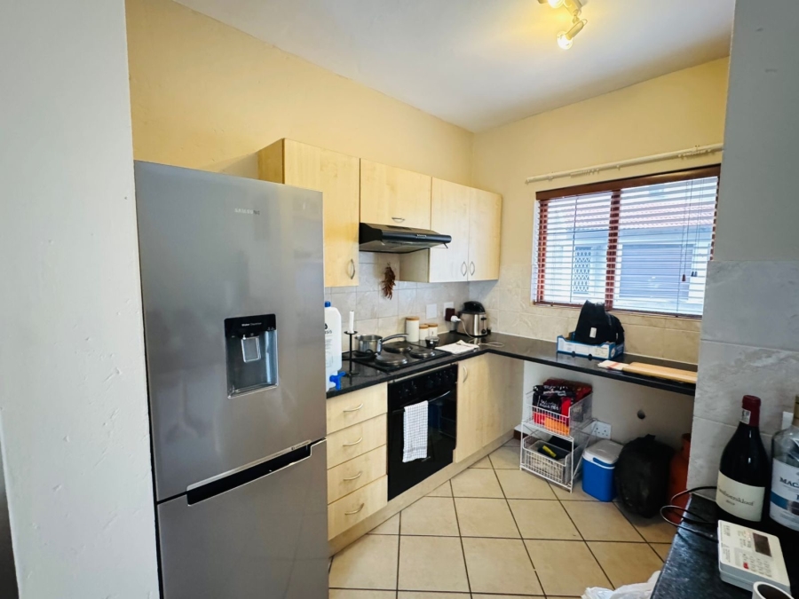 To Let 2 Bedroom Property for Rent in Country View Estate Gauteng