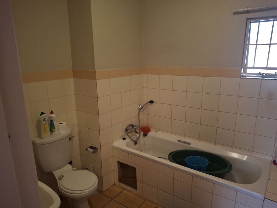 2 Bedroom Property for Sale in Die Wilgers Gauteng