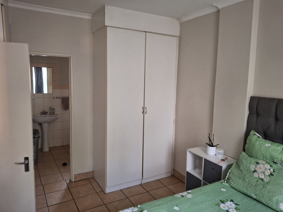 2 Bedroom Property for Sale in Die Wilgers Gauteng