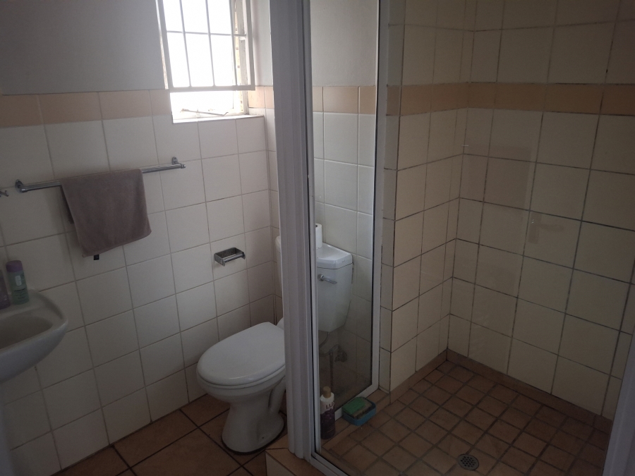 2 Bedroom Property for Sale in Die Wilgers Gauteng