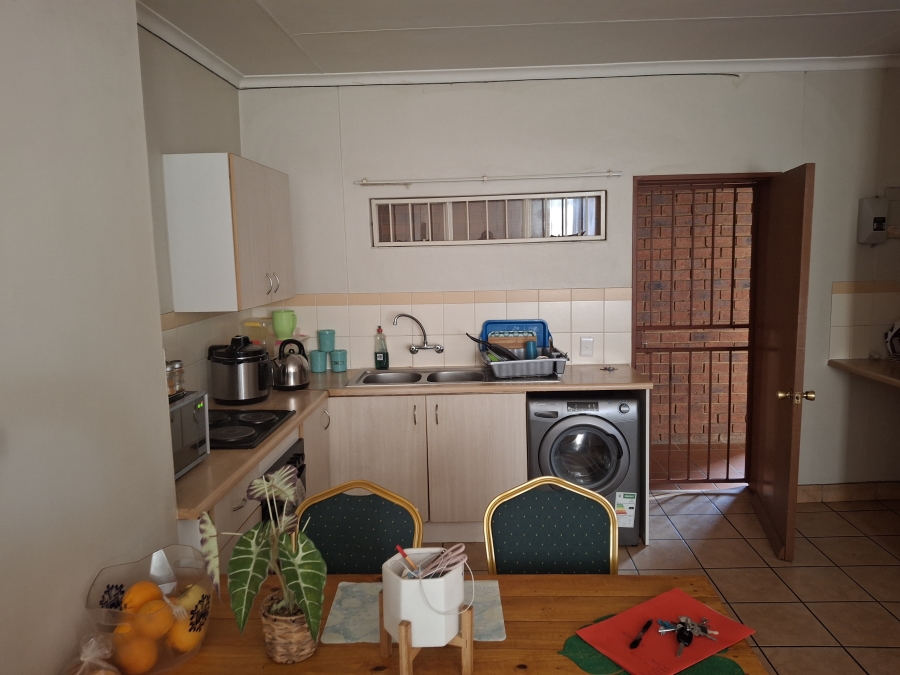2 Bedroom Property for Sale in Die Wilgers Gauteng