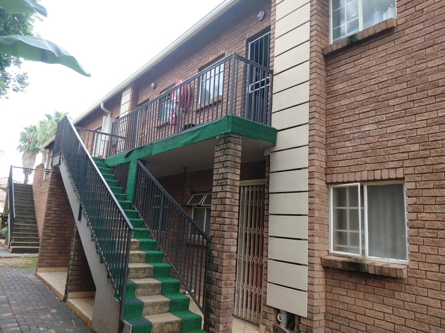 2 Bedroom Property for Sale in Pretoria North Gauteng