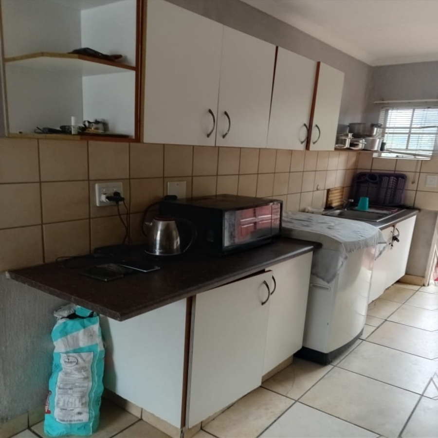 2 Bedroom Property for Sale in Pretoria West Gauteng