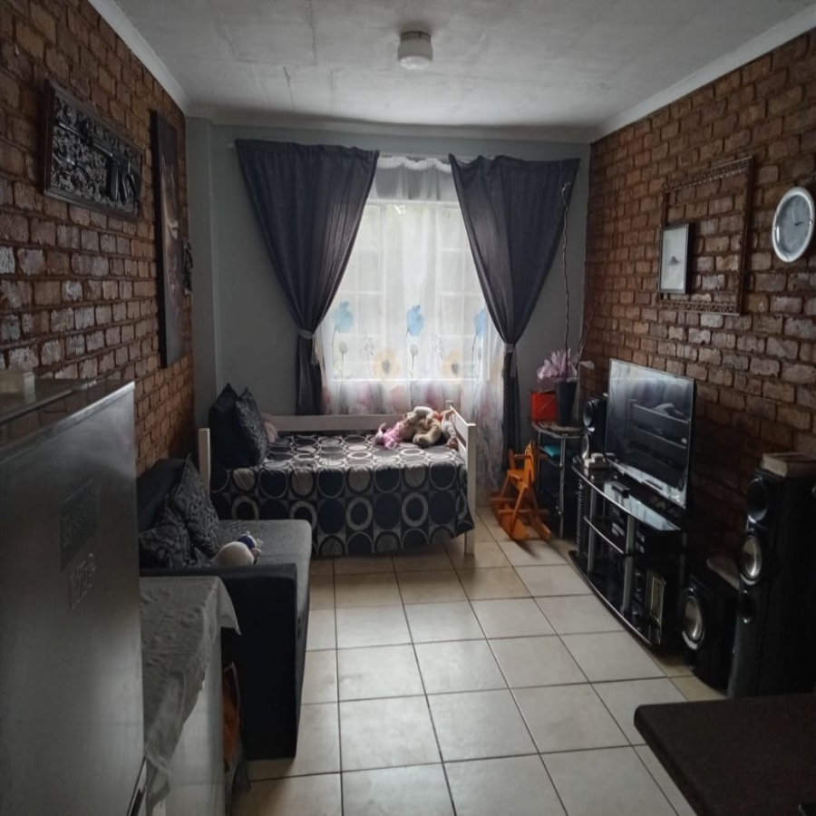 2 Bedroom Property for Sale in Pretoria West Gauteng