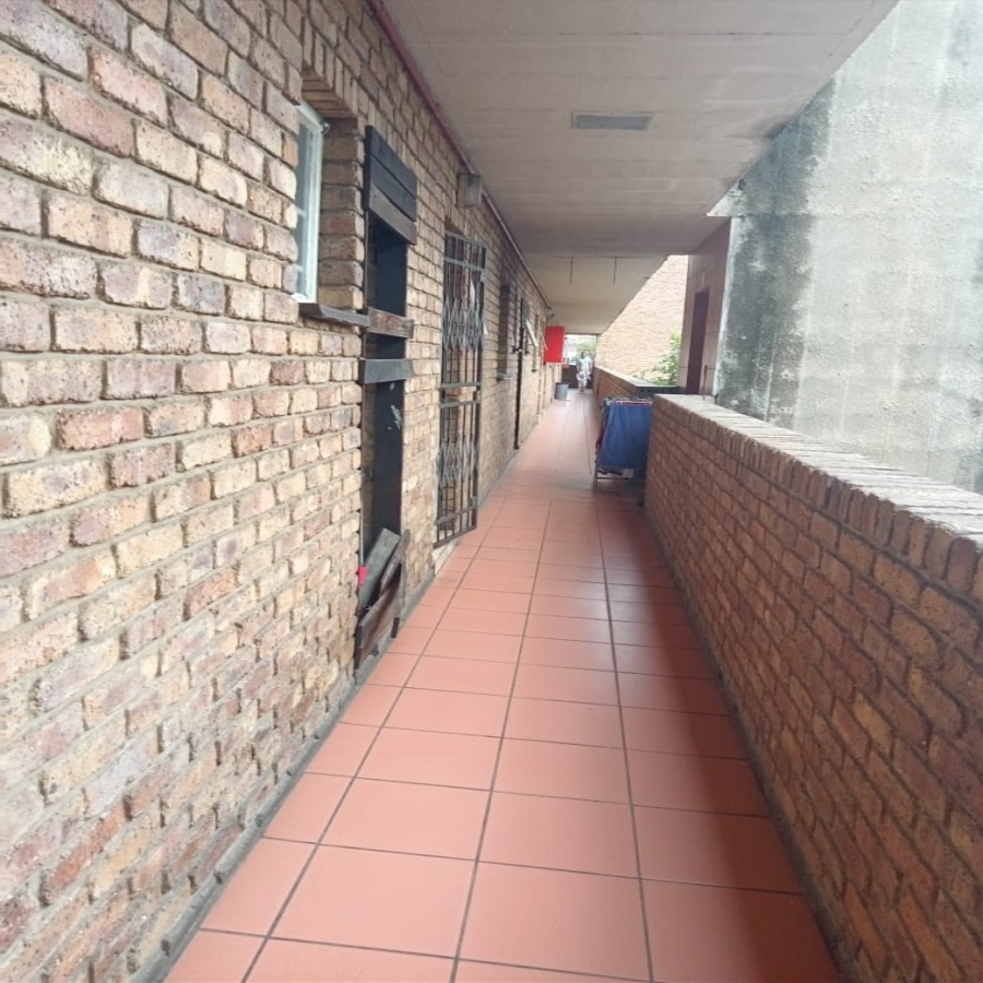2 Bedroom Property for Sale in Pretoria West Gauteng