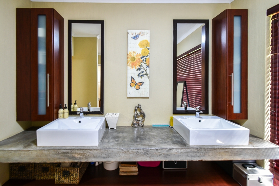 4 Bedroom Property for Sale in Olympus AH Gauteng