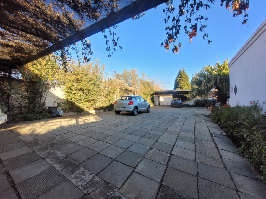 To Let 1 Bedroom Property for Rent in Greenhills Gauteng