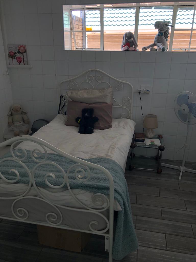 To Let 1 Bedroom Property for Rent in Kenmare Gauteng