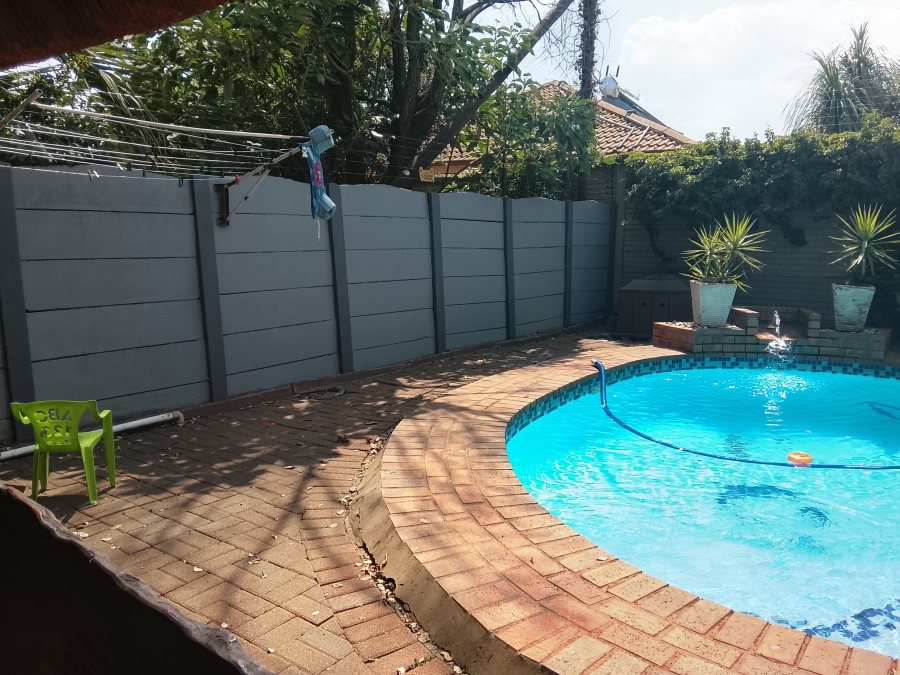 3 Bedroom Property for Sale in Vanderbijlpark SW 5 Gauteng