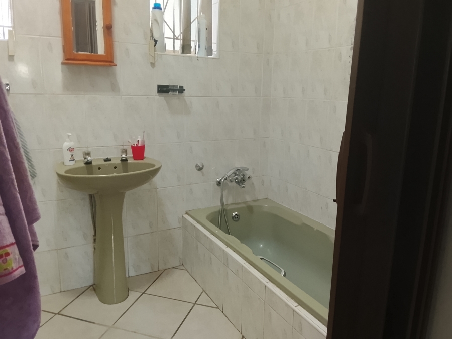 3 Bedroom Property for Sale in Vanderbijlpark SW 5 Gauteng