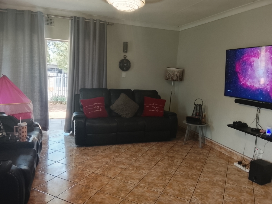 3 Bedroom Property for Sale in Vanderbijlpark SW 5 Gauteng