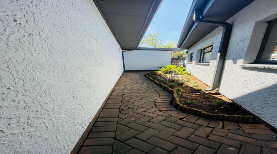 3 Bedroom Property for Sale in Vanderbijlpark SW 5 Gauteng