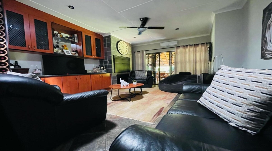 3 Bedroom Property for Sale in Vanderbijlpark SW 5 Gauteng