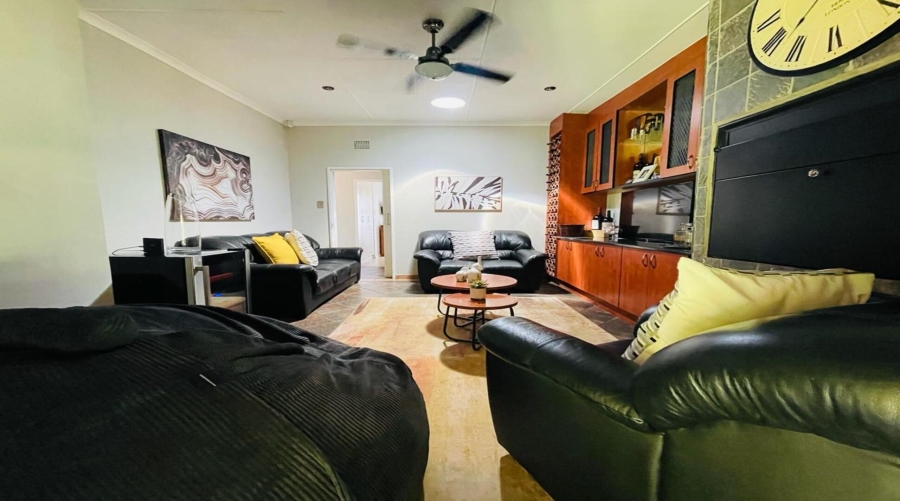 3 Bedroom Property for Sale in Vanderbijlpark SW 5 Gauteng