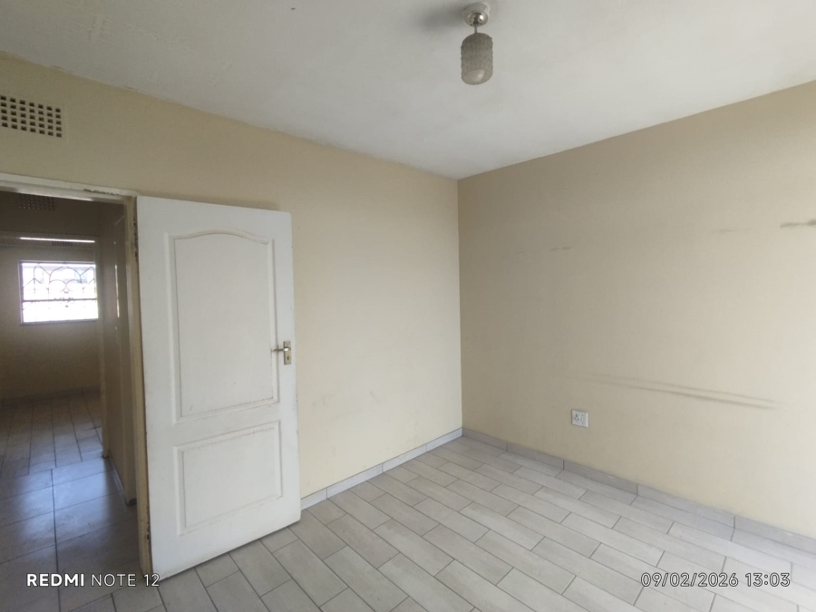 2 Bedroom Property for Sale in Vanderbijlpark CW 3 Gauteng