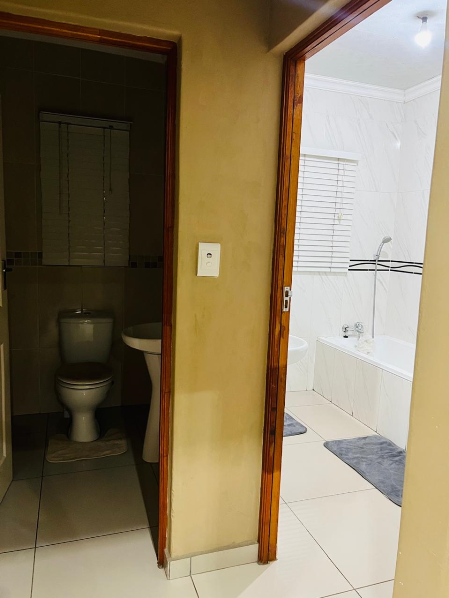 3 Bedroom Property for Sale in Vanderbijlpark CE 7 Gauteng