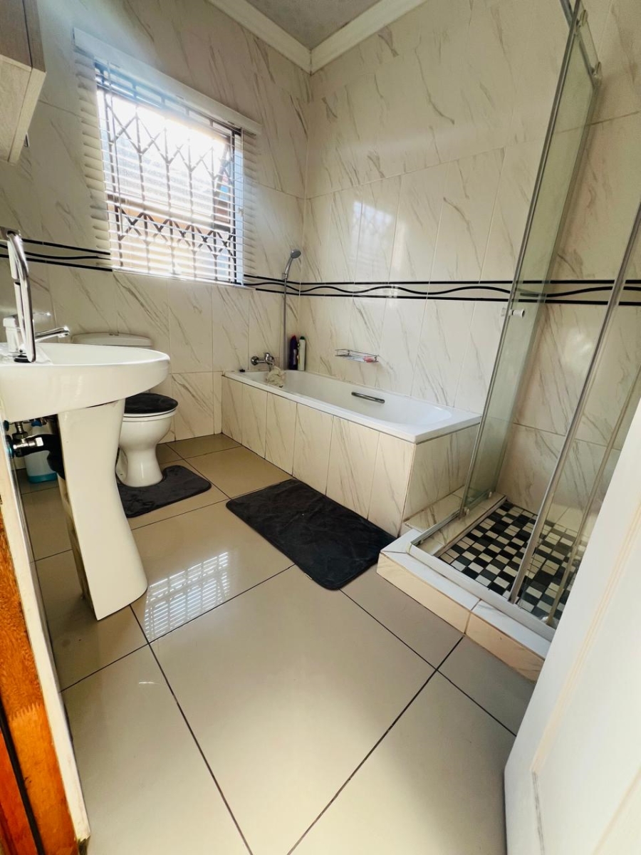 3 Bedroom Property for Sale in Vanderbijlpark CE 7 Gauteng
