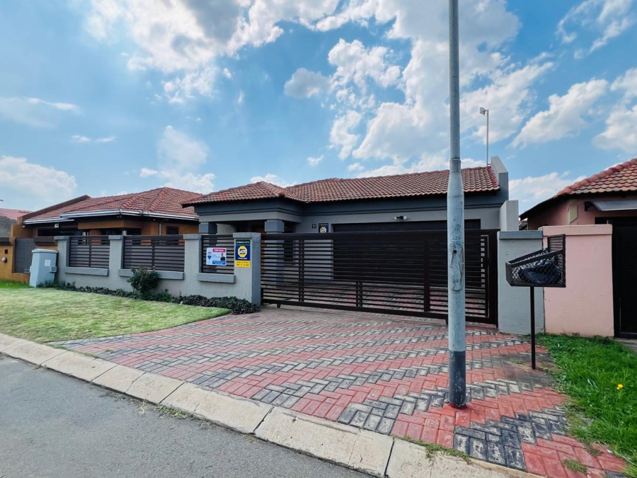 3 Bedroom Property for Sale in Vanderbijlpark CE 7 Gauteng